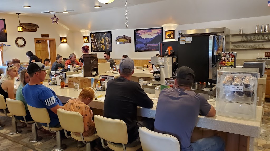 Village Cafe | restaurant | Sierra High Rte, Bridgeport, CA 93517, USA | 7609327071 OR +1 760-932-7071