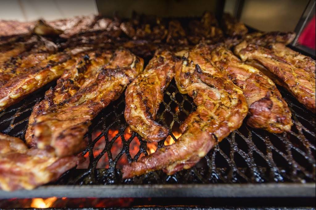 Marys Bar-B-Que | restaurant | 606 S Pulaski Rd, Chicago, IL 60624, USA | 7736382233 OR +1 773-638-2233