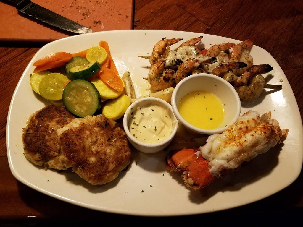 Outback Steakhouse | restaurant | 715 Johnnie Dodds Blvd, Mt Pleasant, SC 29464, USA | 8438499456 OR +1 843-849-9456