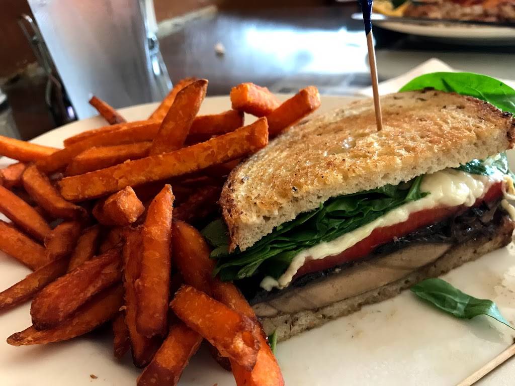 Felixs Breakfast & Sandwich | restaurant | 67 Liberty St, Springfield, MA 01103, USA | 4133066010 OR +1 413-306-6010