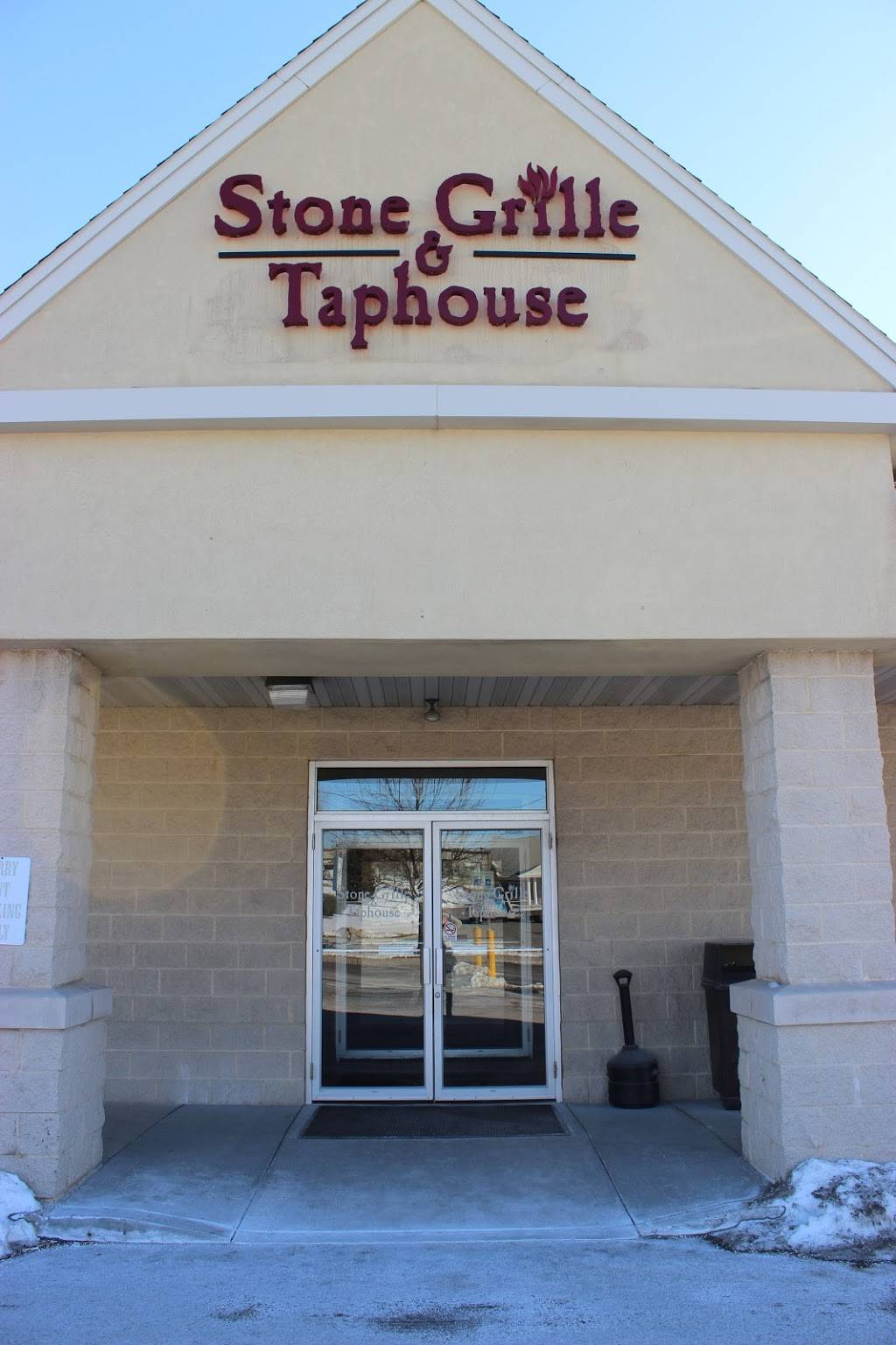 Stone Grille & Taphouse | restaurant | 204 St Charles Way, York, PA 17402, USA | 7177411159 OR +1 717-741-1159