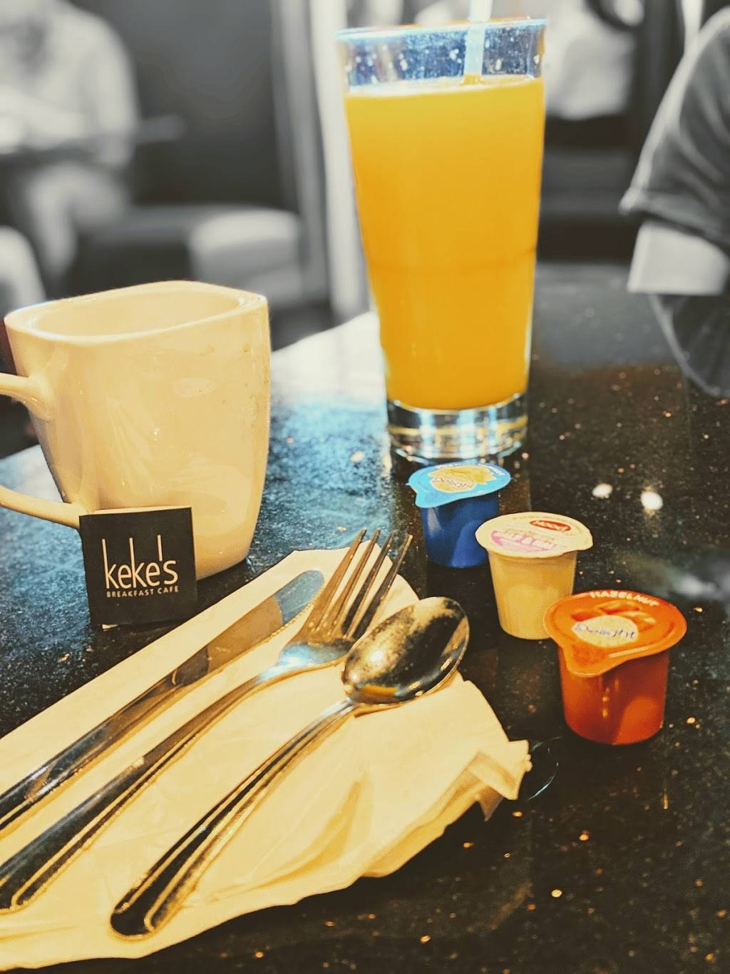 Kekes Breakfast Cafe | cafe | 11430 US-301, Riverview, FL 33569, USA | 8136774521 OR +1 813-677-4521