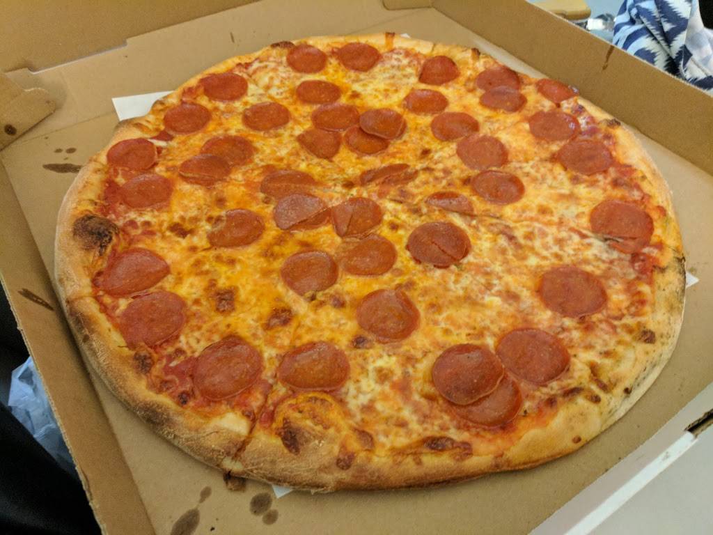 Pizza Plus | restaurant | 359 7th Ave, Brooklyn, NY 11215, USA | 7187685327 OR +1 718-768-5327