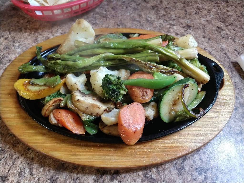 Jasmines Restaurant | restaurant | 2463 E State Hwy 71 Service Rd, Del Valle, TX 78617, USA | 5123892800 OR +1 512-389-2800