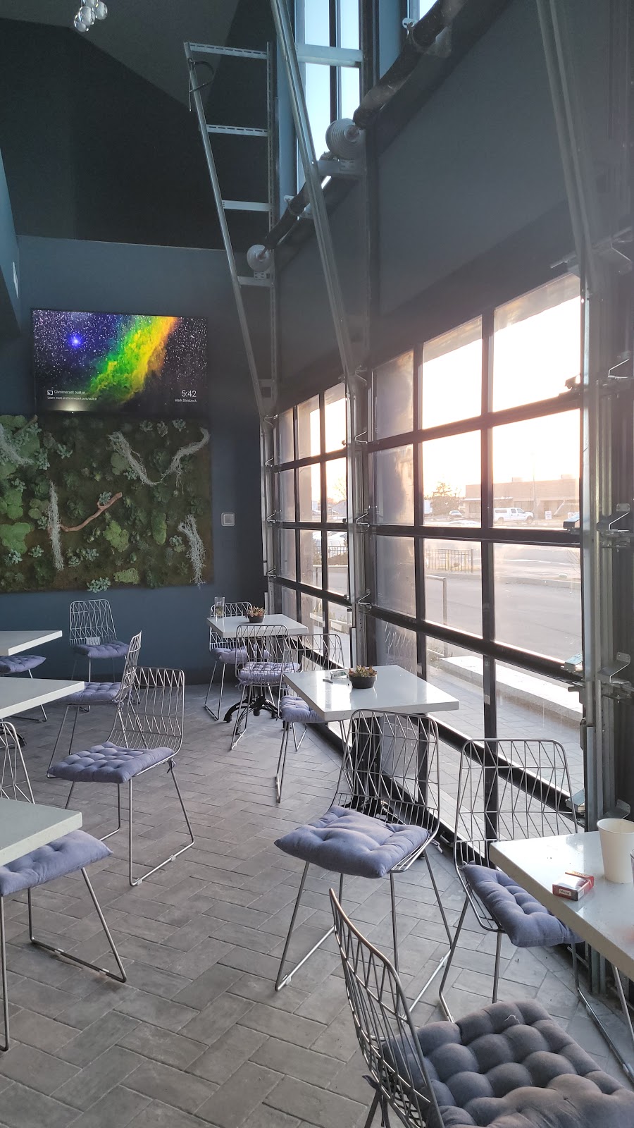 Compass Arena | restaurant | 625 Joliet Rd, Willowbrook, IL 60527, USA | 6305239933 OR +1 630-523-9933