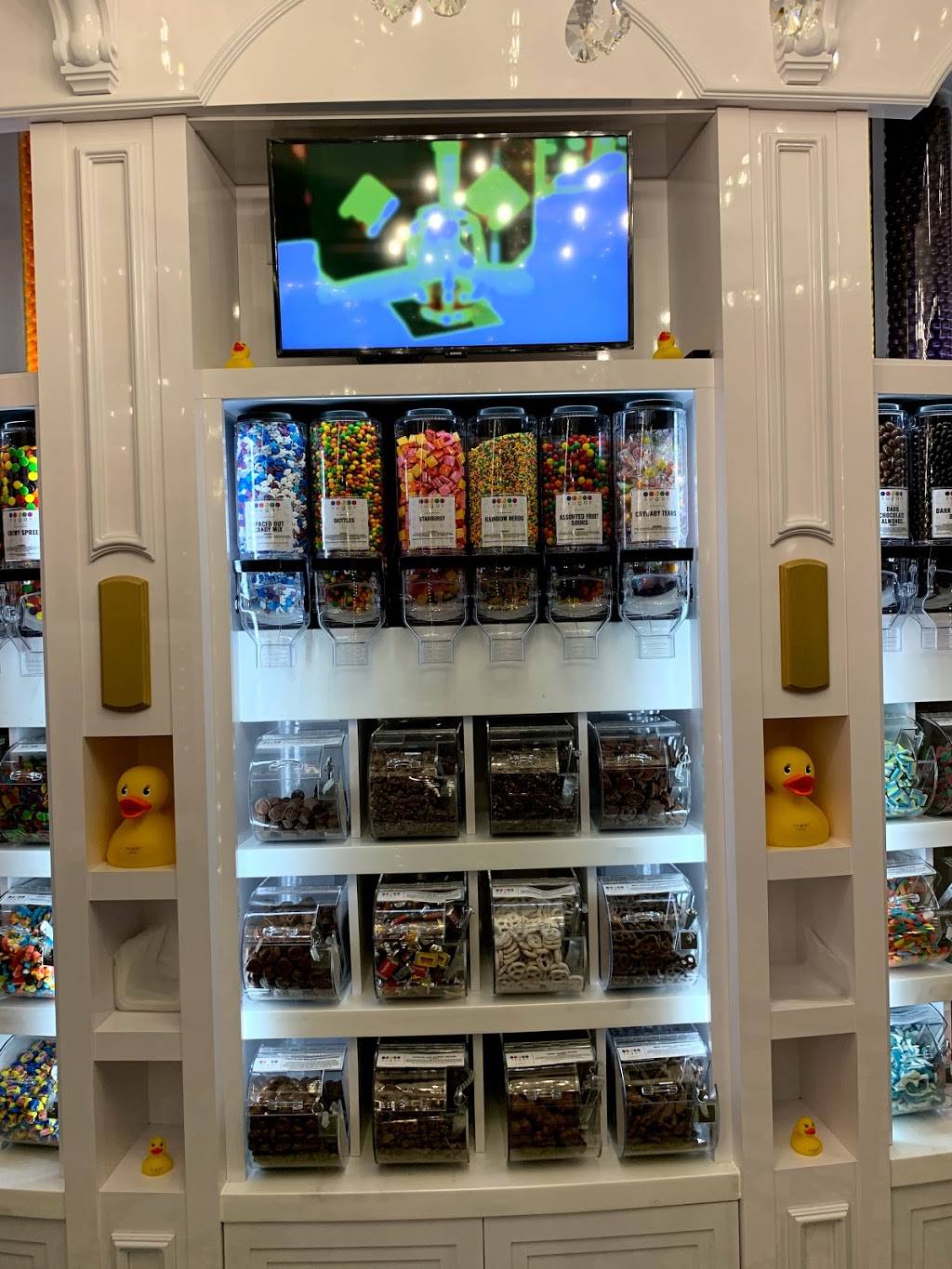 Sugar Factory - Tampa | restaurant | 5223 Orient Rd, Tampa, FL 33610, USA | 8135214262 OR +1 813-521-4262