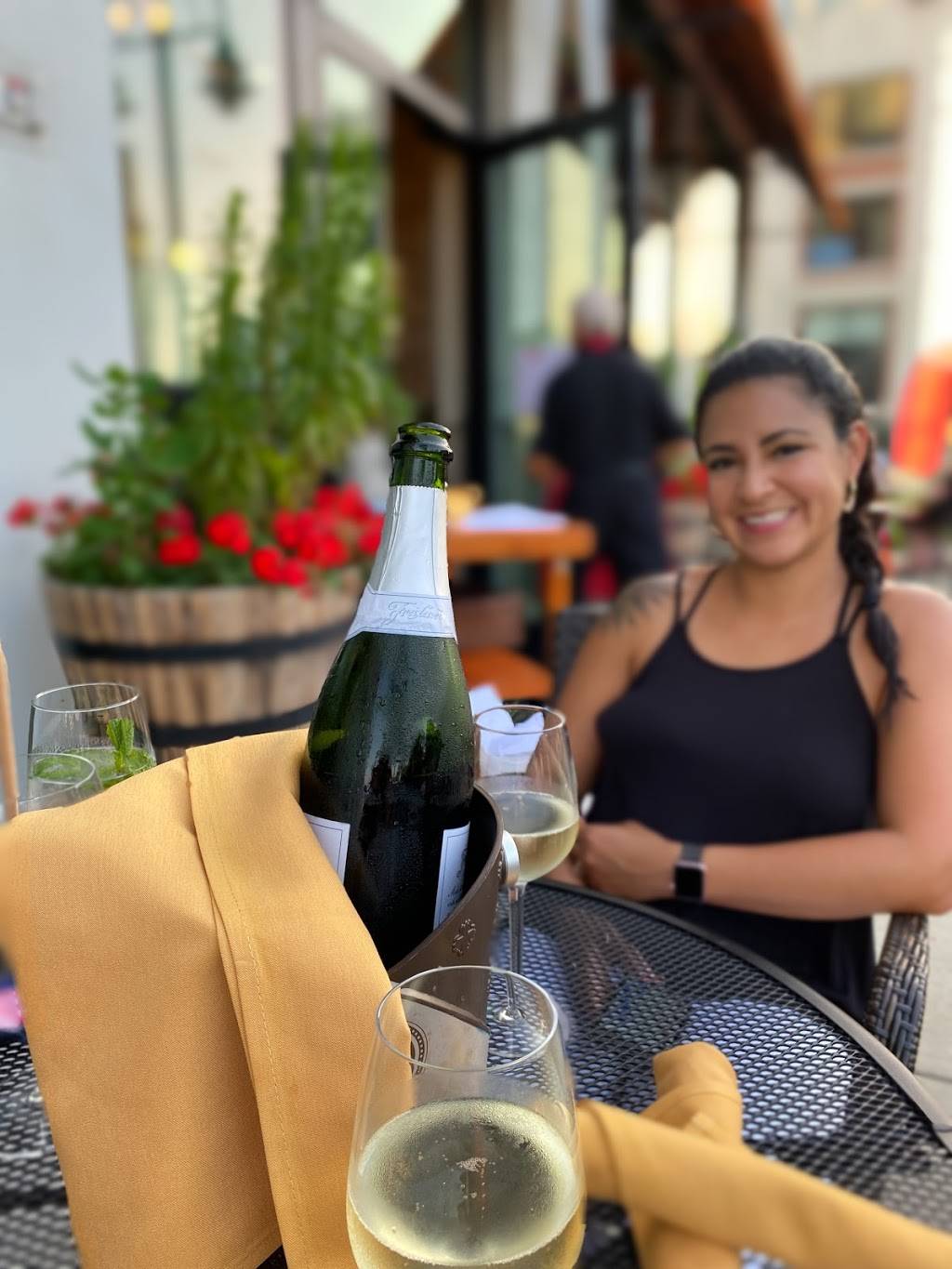 Cavas | restaurant | 401 E Erie St, Milwaukee, WI 53202, USA | 4149309088 OR +1 414-930-9088