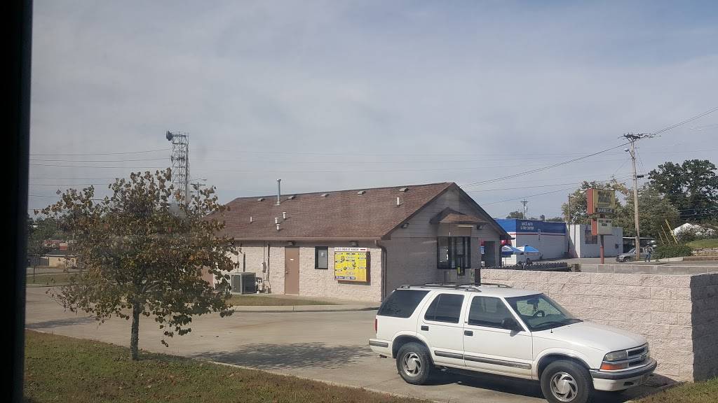 Whitts Barbecue | restaurant | 280 W Broad St #2469, Cookeville, TN 38501, USA | 9313721417 OR +1 931-372-1417