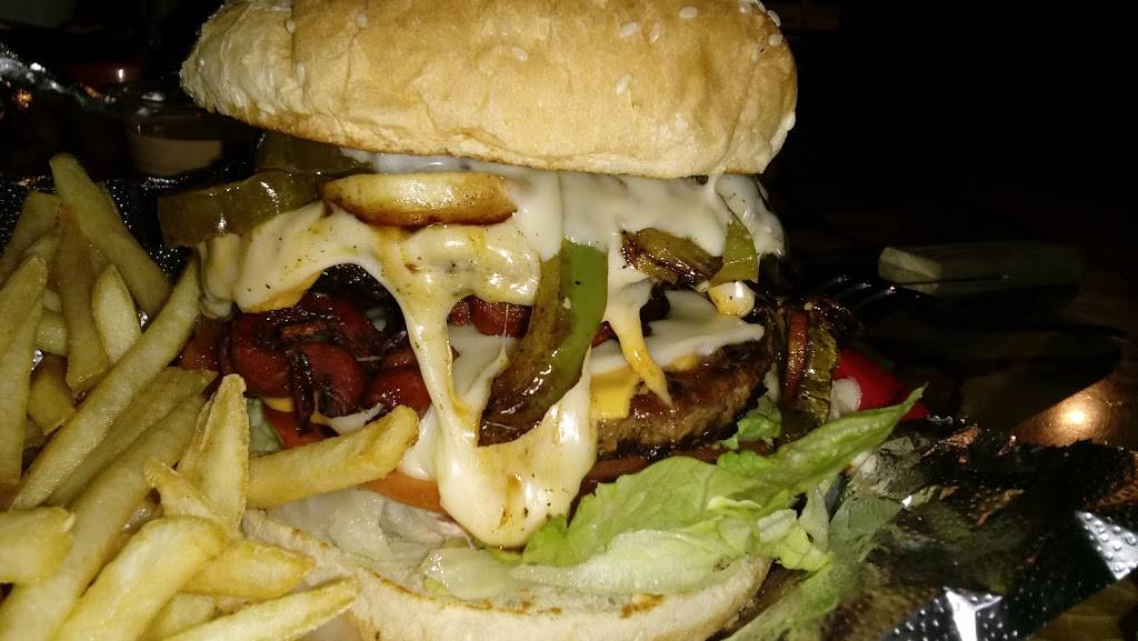 Dillons Burgers & Beers Restaurant | restaurant | 64647 Dillon Rd, Desert Hot Springs, CA 92240, USA | 7607747131 OR +1 760-774-7131