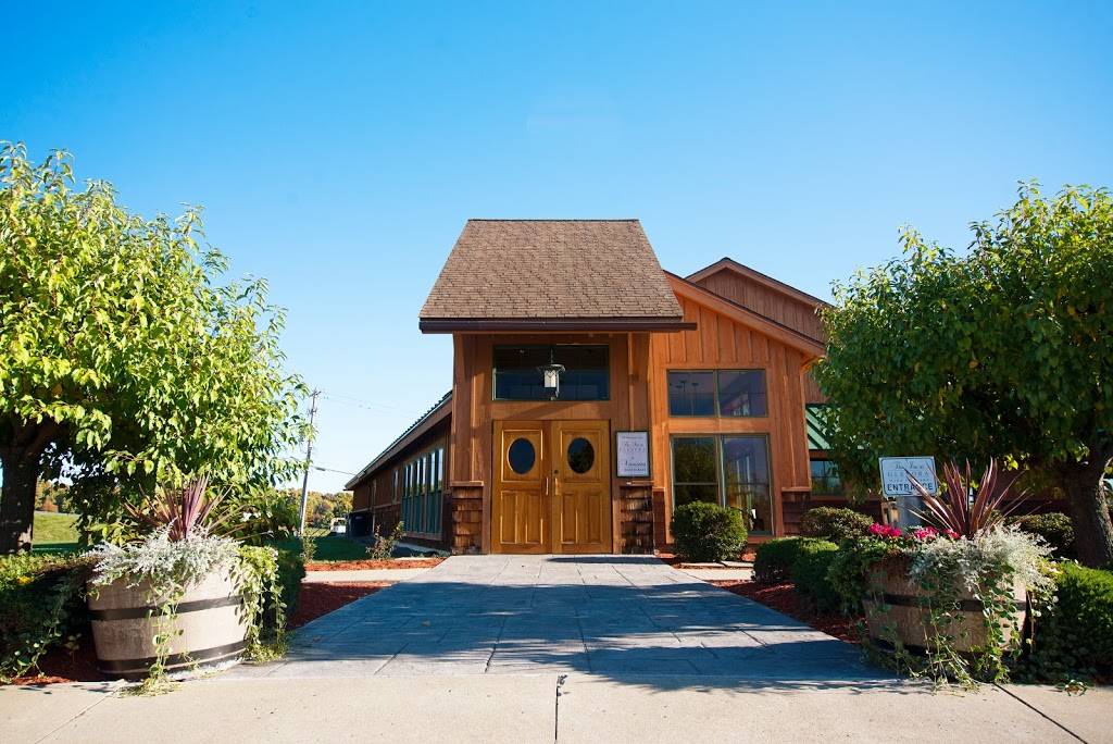 Veraisons Restaurant at the Inn at Glenora Wine Cellars | restaurant | 5435 NY-14, Dundee, NY 14837, USA | 8002435513 OR +1 800-243-5513