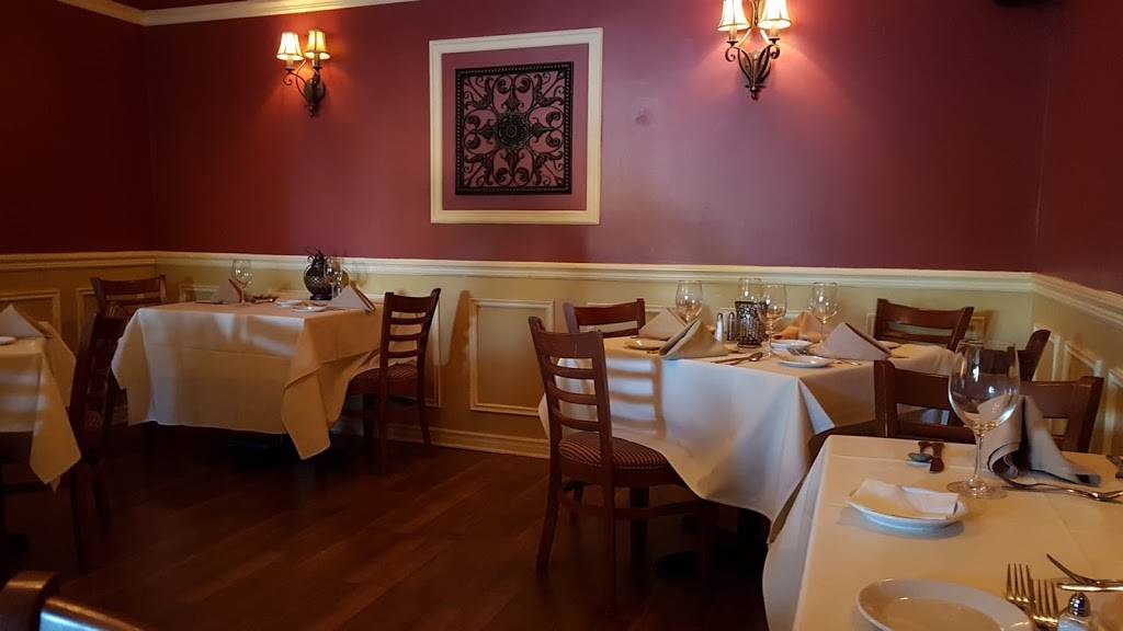 La Plume Blanche | restaurant | 113 Rue Dumont, Vaudreuil-Dorion, QC J7V 1W9, Canada | 4504247744 OR +1 450-424-7744