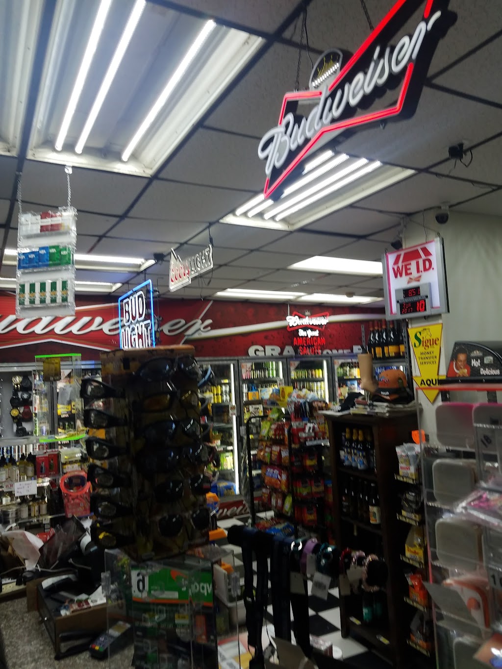 Cork N Bottle | restaurant | 520 I-30 Frontage Rd, Royse City, TX 75189, USA | 9726352248 OR +1 972-635-2248