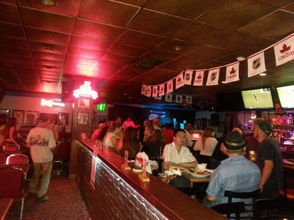 Big Daddys Rock & Roll Emporium | restaurant | 446 Davis Dr, Newmarket, ON L3Y 2P2, Canada | 9058980001 OR +1 905-898-0001