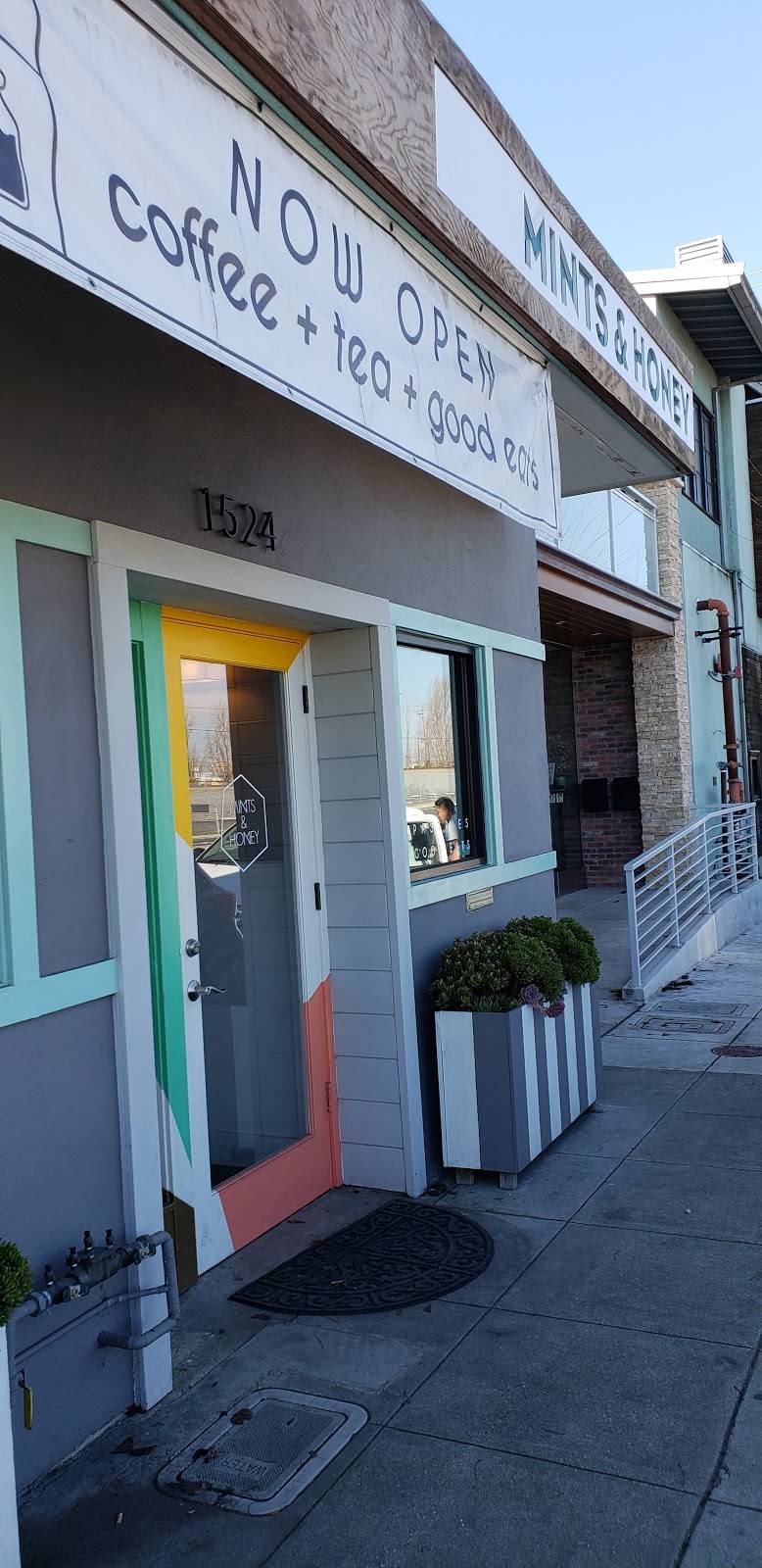 Mints & Honey - Handcrafted Coffee + Tea :: Modern Gathering Spa | cafe | 1524 El Camino Real, San Carlos, CA 94070, USA | 6505540515 OR +1 650-554-0515