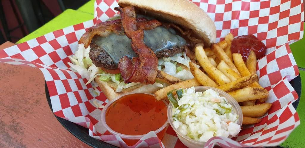 Edelweiss Burger | restaurant | 1365 Estero Blvd, Fort Myers Beach, FL 33931, USA | 2392338305 OR +1 239-233-8305