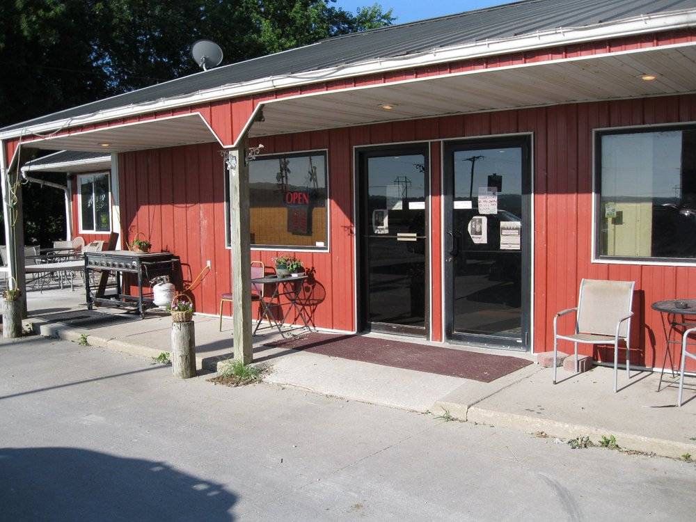 Waveland West | restaurant | 35653 Ute Ave, Booneville, IA 50038, USA | 5159871038 OR +1 515-987-1038