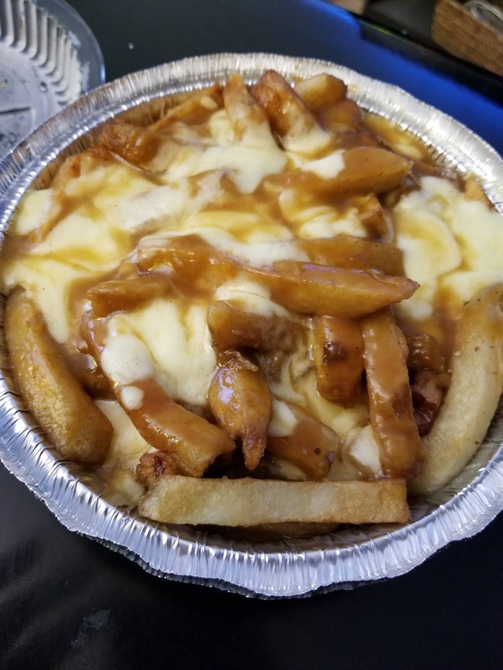 Restaurant Rio Pizza | restaurant | 5991 Avenue Auteuil, Brossard, QC J4Z 1N1, Canada | 4506767933 OR +1 450-676-7933