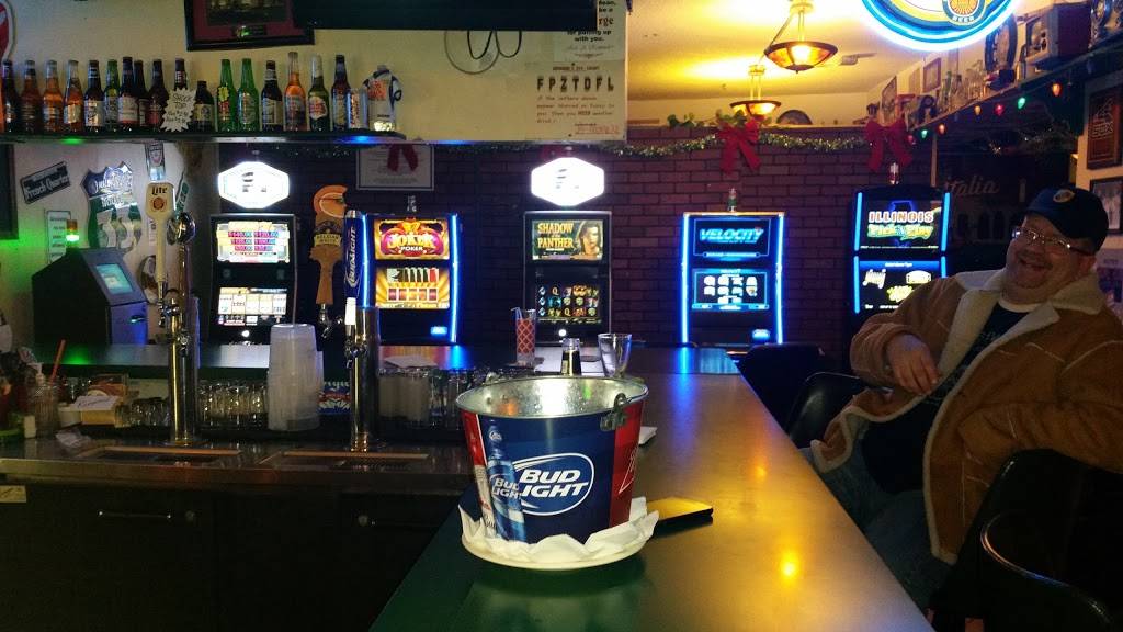 Nicks Pizza | restaurant | 10507 S Ridgeland Ave, Chicago Ridge, IL 60415, USA | 7084254868 OR +1 708-425-4868