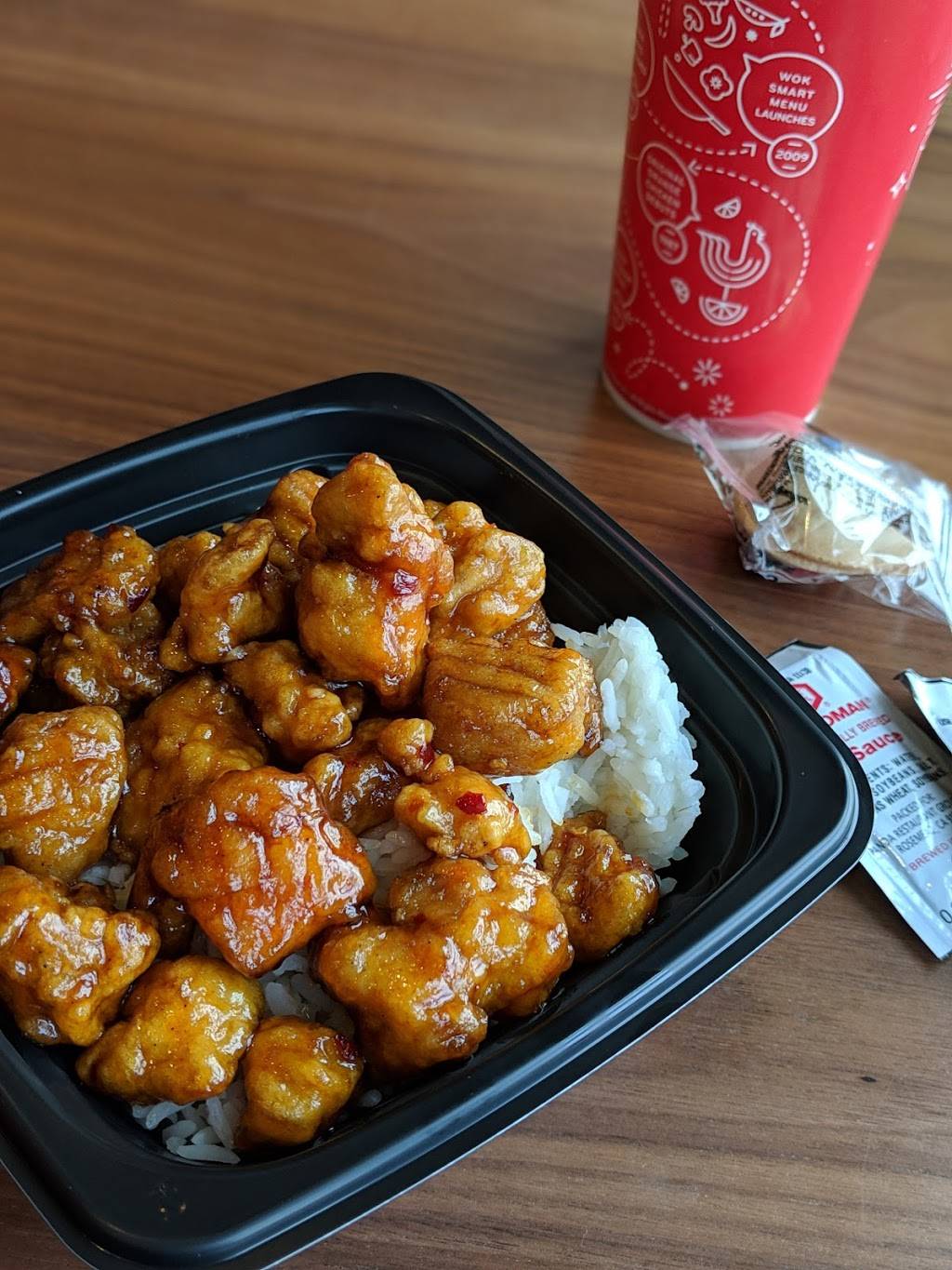 Panda Express | restaurant | 3715 Alpine Ave NW, Comstock Park, MI 49321, USA | 6164389881 OR +1 616-438-9881