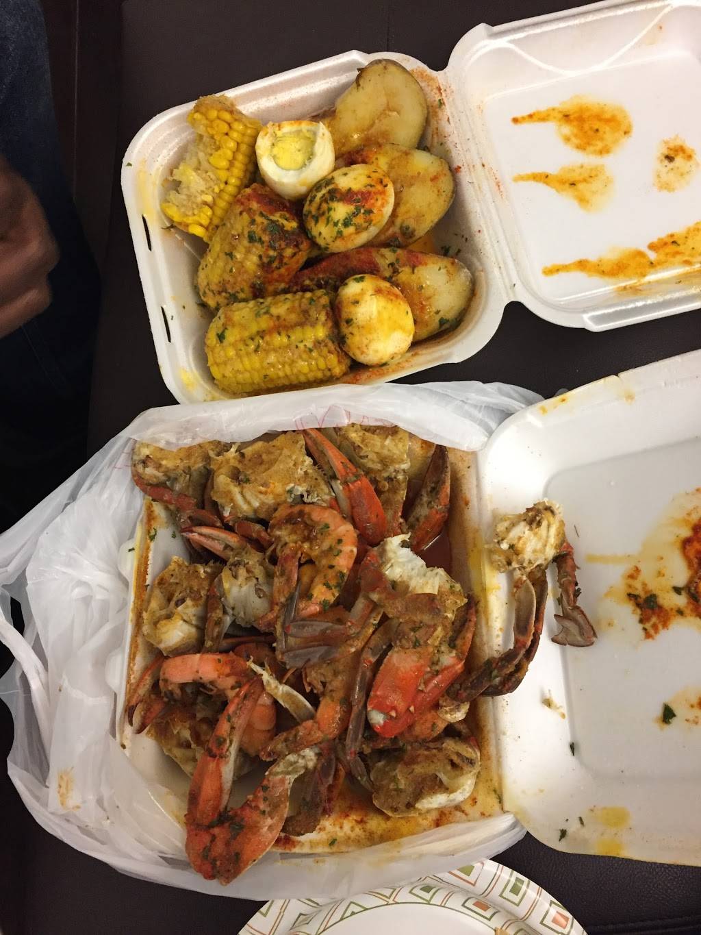 Gville seafood N chicken | restaurant | 2224 E University Ave, Gainesville, FL 32641, USA | 3522042323 OR +1 352-204-2323