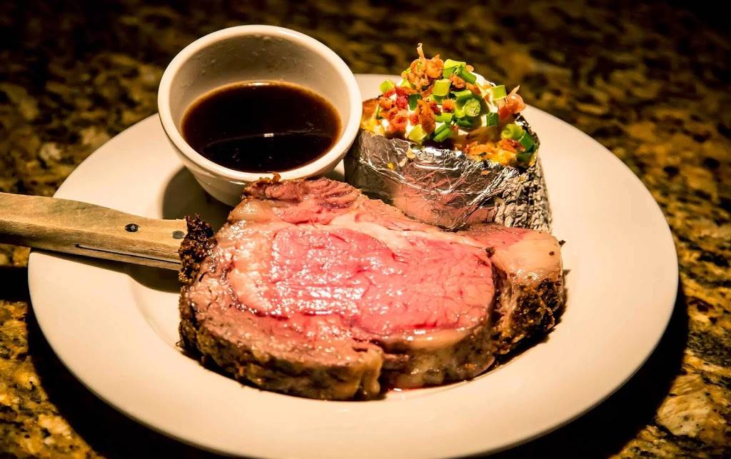 Holstons Kitchen | restaurant | 639 Dolly Parton Pkwy, Sevierville, TN 37862, USA | 8653654205 OR +1 865-365-4205