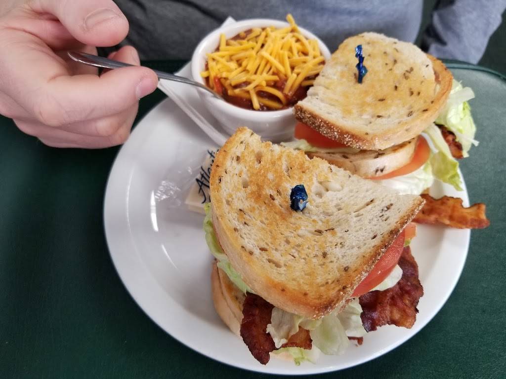 Garretts Mill Diner | restaurant | 4226 Hudson Dr, Stow, OH 44224, USA | 3309261344 OR +1 330-926-1344