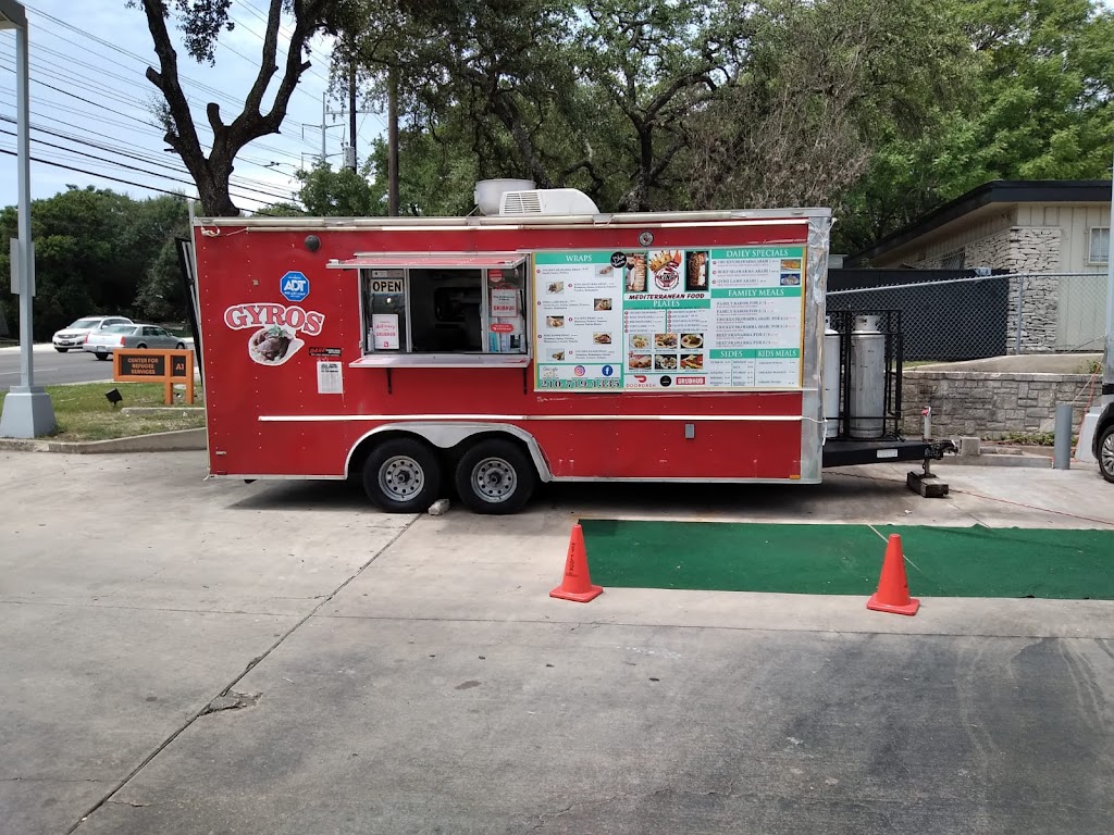 King Of Shawarma And Kebab Abu Khedro | restaurant | 8719 Wurzbach Rd, San Antonio, TX 78240, USA | 2107191335 OR +1 210-719-1335