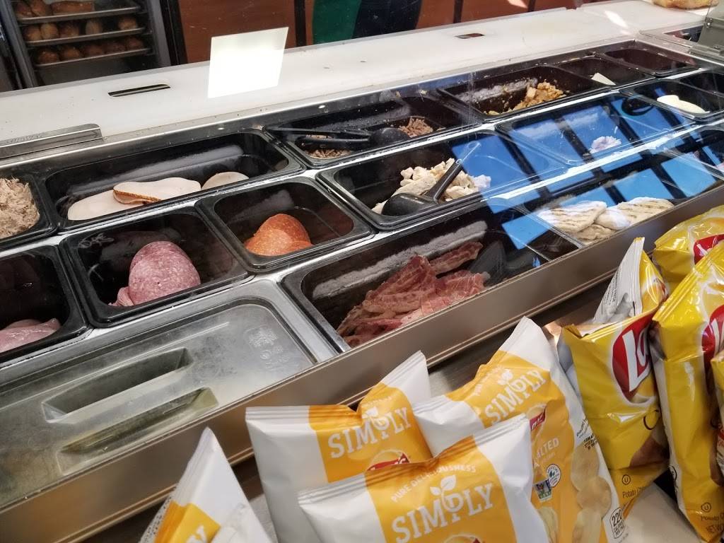 Subway | restaurant | 1900 W Vine St, Kissimmee, FL 34741, USA | 4079331483 OR +1 407-933-1483