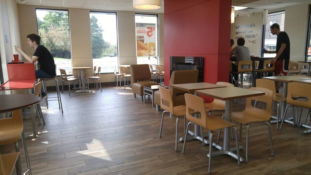 Wendys | restaurant | 252 E State St, West Lafayette, IN 47906, USA | 7657435885 OR +1 765-743-5885