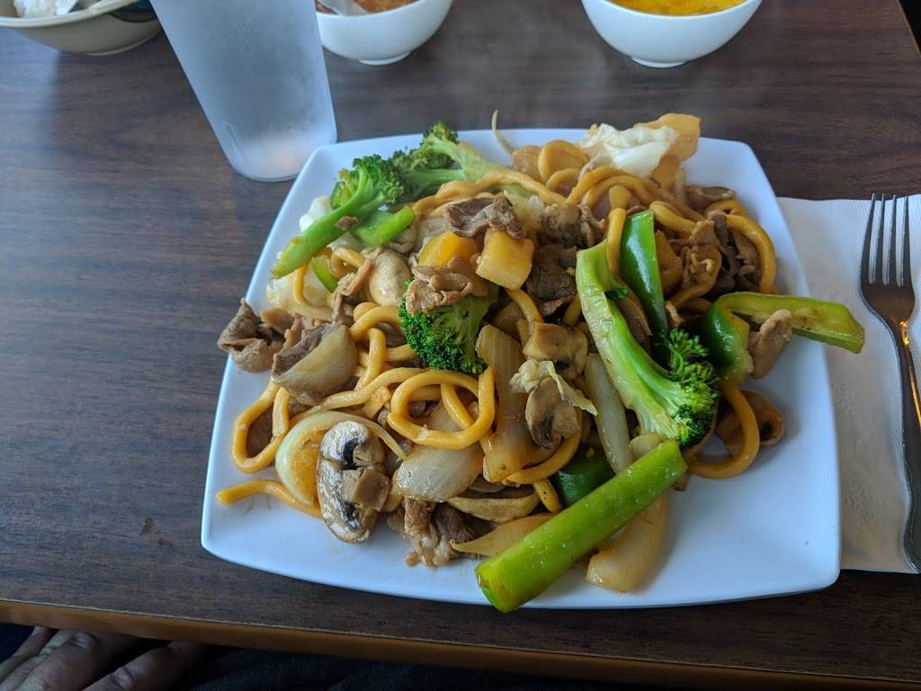 Lis Mongolian BBQ | restaurant | 4725 Manzanita Ave, Carmichael, CA 95608, USA | 9166643920 OR +1 916-664-3920