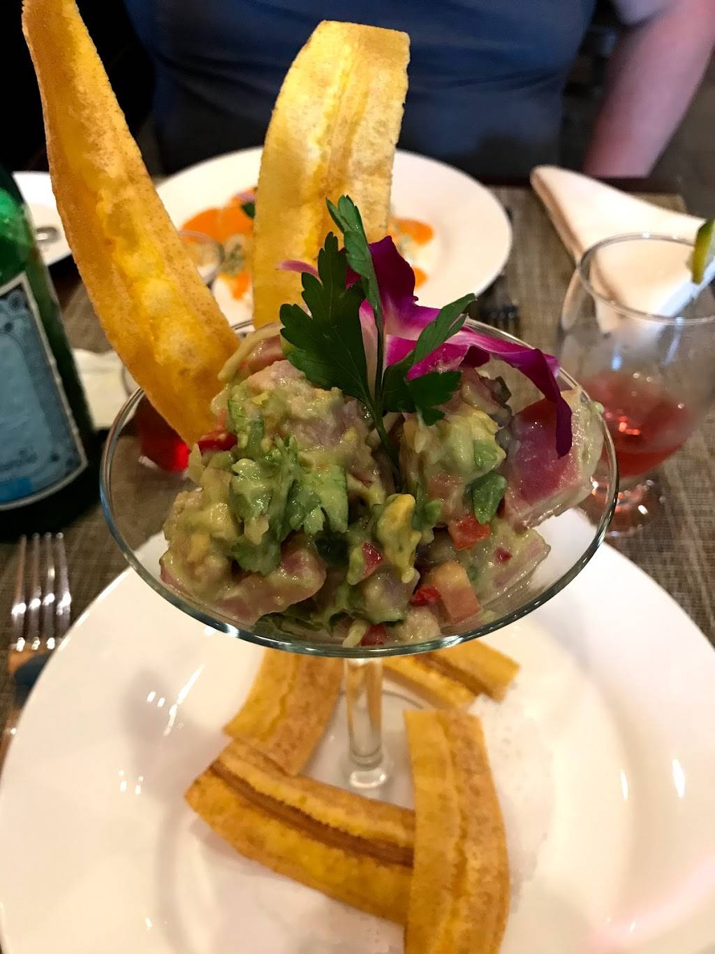 MAGNOS GRILL | restaurant | 108 Centre Ave, New Rochelle, NY 10801, USA | 9142350008 OR +1 914-235-0008