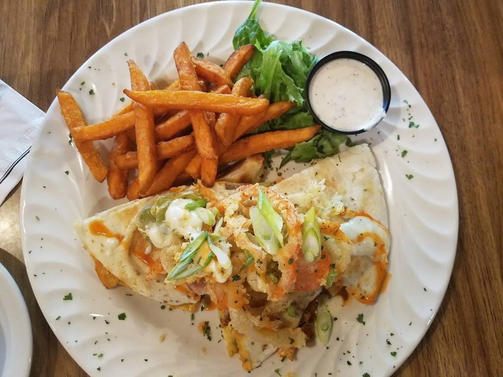 The Black Horse Tavern | restaurant | 26 Portland Rd, Bridgton, ME 04009, USA | 2076475300 OR +1 207-647-5300