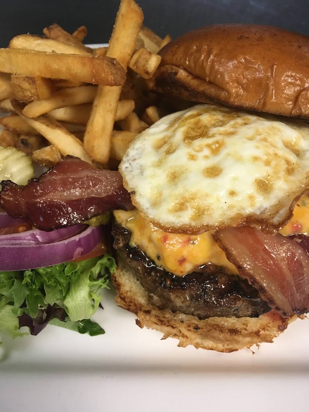 Harrys Grille & Tavern | night club | 2127 Ayrsley Town Blvd #103, Charlotte, NC 28273, USA | 7044999494 OR +1 704-499-9494