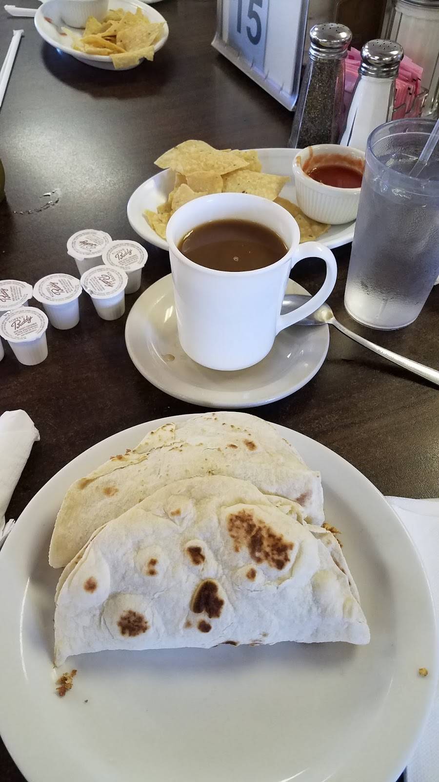 Los Compadres Mexican Seafood | restaurant | 7546 Marbach Rd, San Antonio, TX 78227, USA | 2106749881 OR +1 210-674-9881