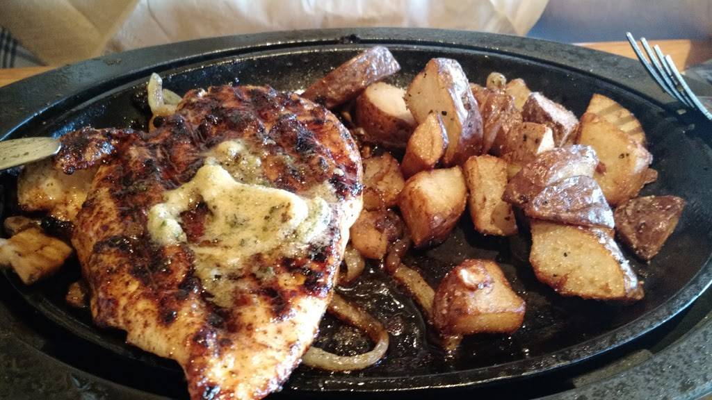 Applebees Grill + Bar | restaurant | Andorra Shopping Center, 701 Cathedral Rd Unit 15, Philadelphia, PA 19128, USA | 2154822809 OR +1 215-482-2809