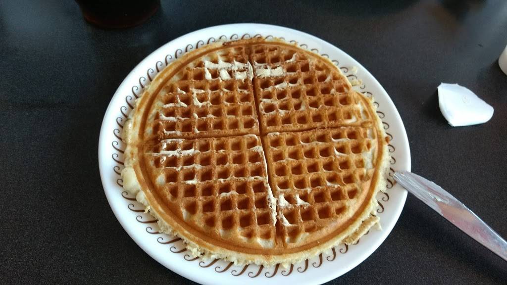 Waffle House | meal takeaway | 1300 Lincoln Way W E, Chambersburg, PA 17202, USA | 7177099235 OR +1 717-709-9235
