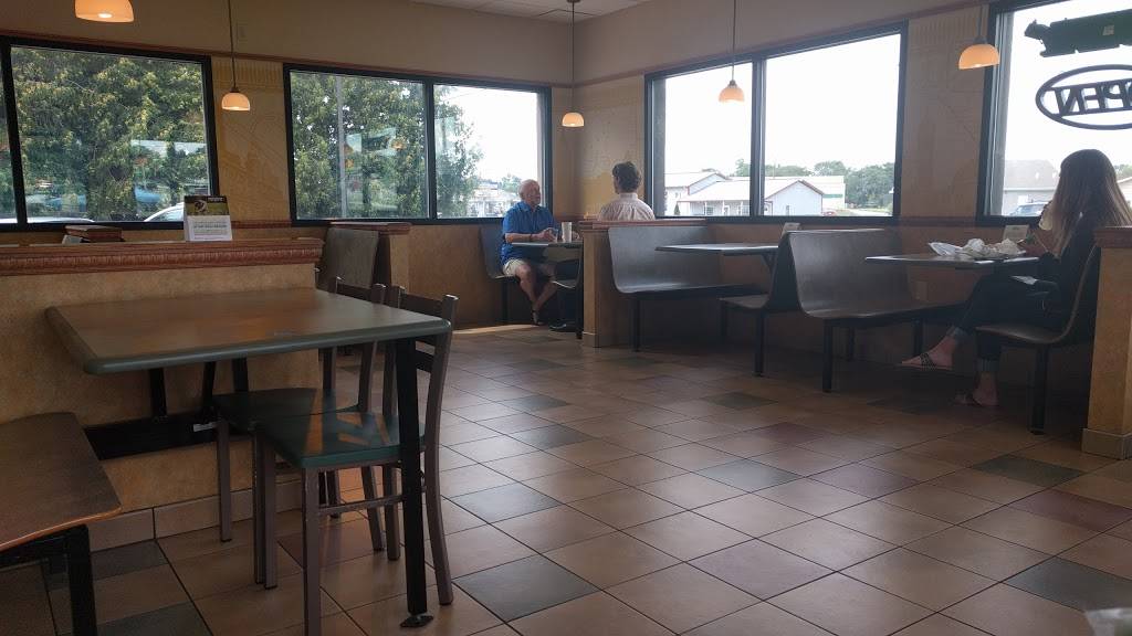 Subway Restaurants | restaurant | 1463 Egg Harbor Rd, Sturgeon Bay, WI 54235, USA | 9207460666 OR +1 920-746-0666