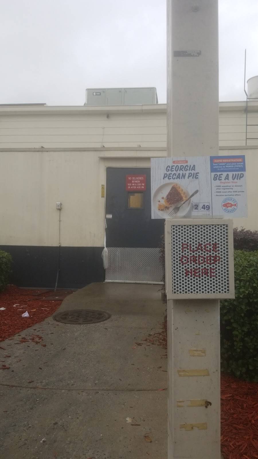 Captain Ds | restaurant | 2460 Pio Nono Ave, Macon, GA 31206, USA | 4787849050 OR +1 478-784-9050