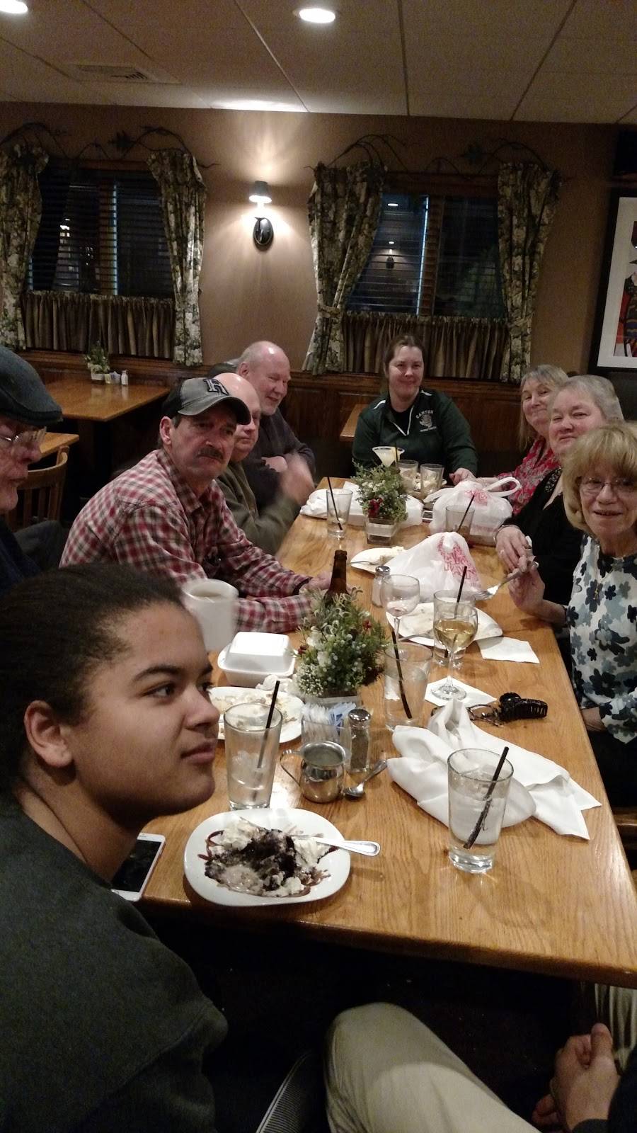 Horse N Carriage | restaurant | 210 Dedham St, Norfolk, MA 02056, USA | 5083842274 OR +1 508-384-2274