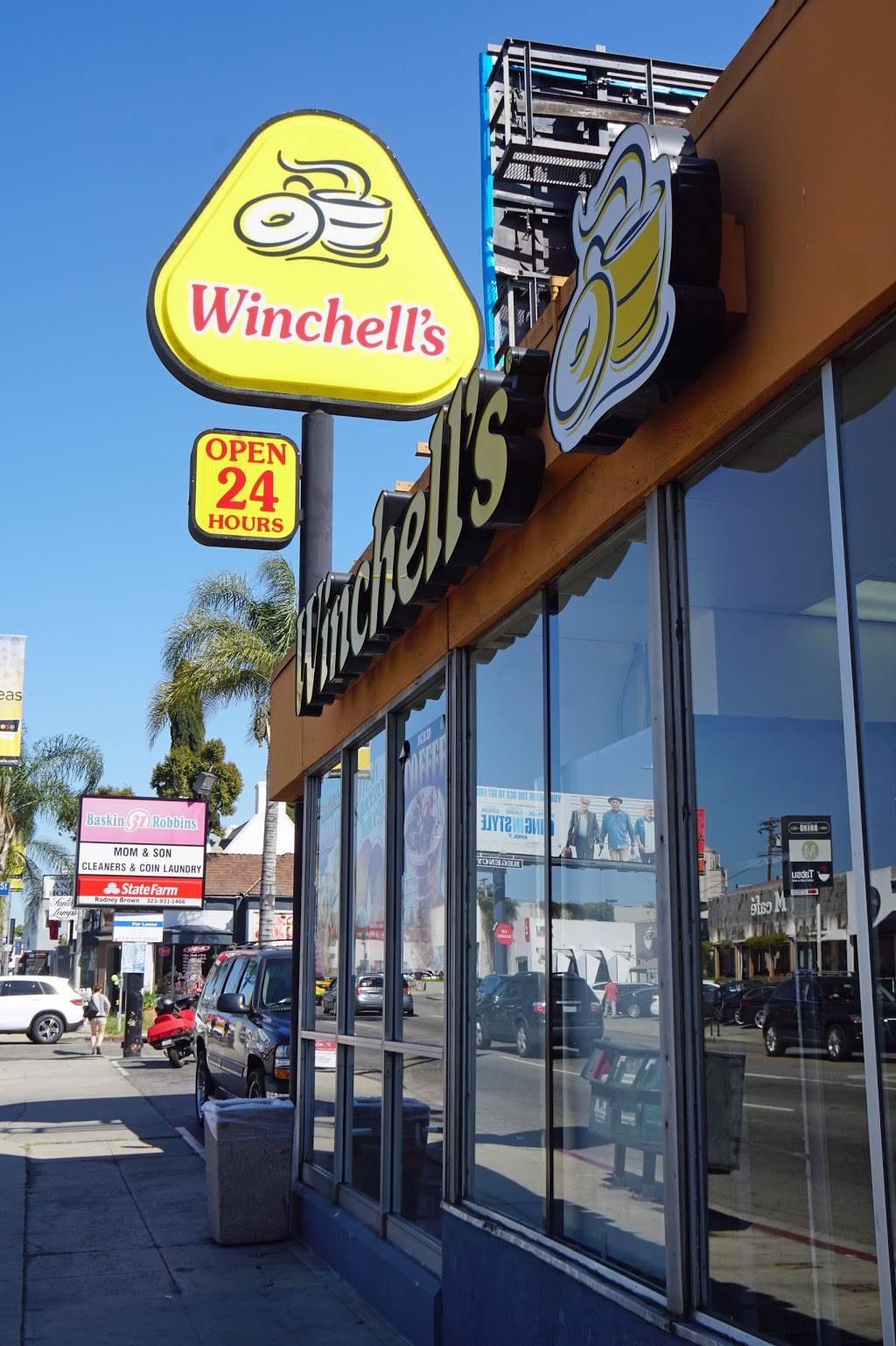 Winchells Donut House | cafe | 7158 Melrose Ave, Los Angeles, CA 90046, USA | 3239388578 OR +1 323-938-8578