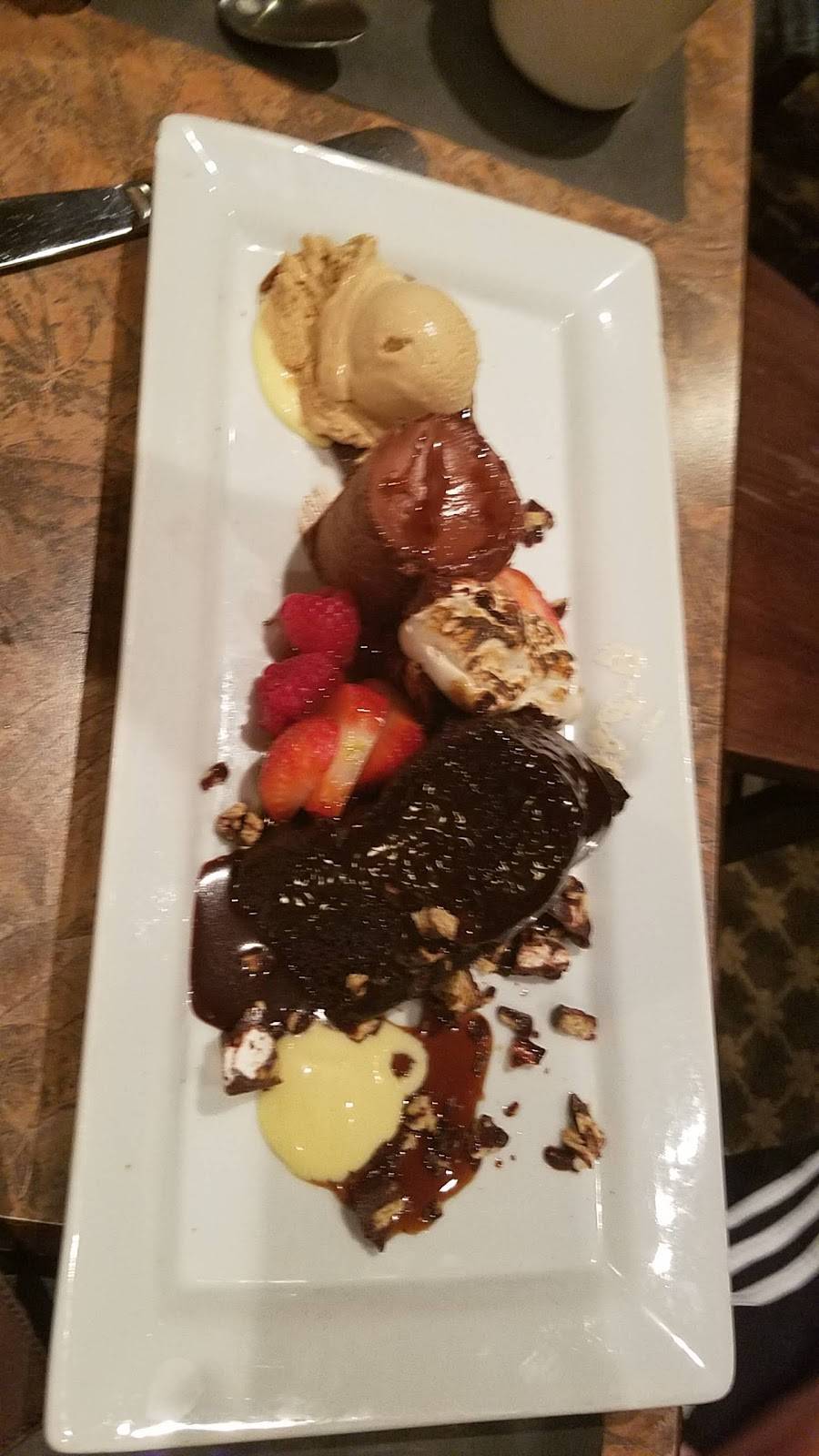 Gate House Grill | restaurant | 8220 Main St, Buffalo, NY 14221, USA | 7165650338 OR +1 716-565-0338