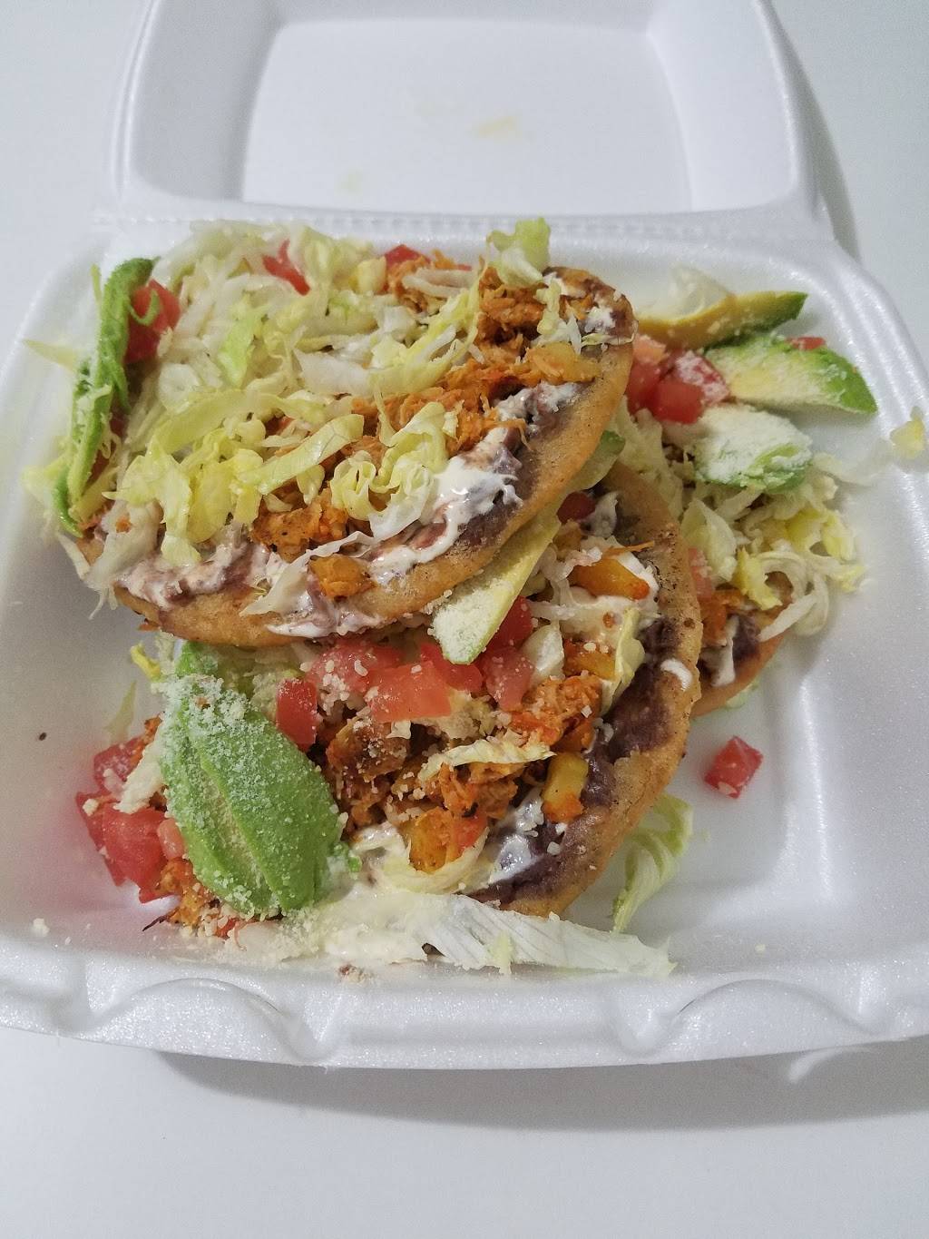 Pupuseria Las Palmas Salvadoreña | restaurant | 3851 International Blvd, Oakland, CA 94601, USA | 5104379615 OR +1 510-437-9615