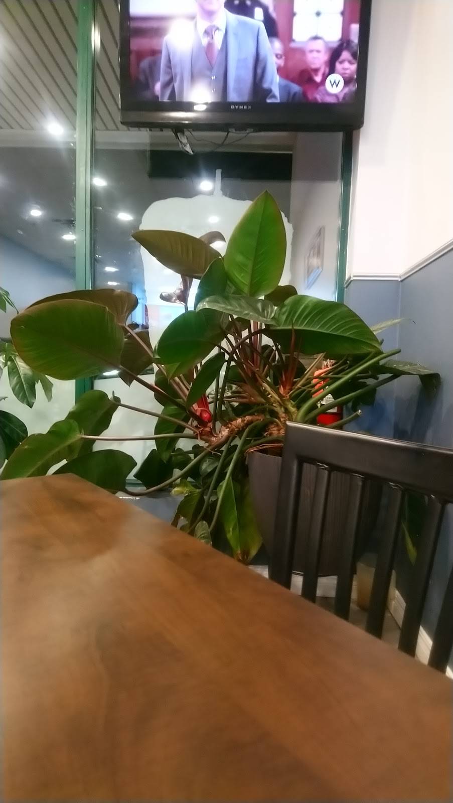 Athens Grill | restaurant | 2150 Robertson Rd, Nepean, ON K2H 9S1, Canada | 6132880134 OR +1 613-288-0134