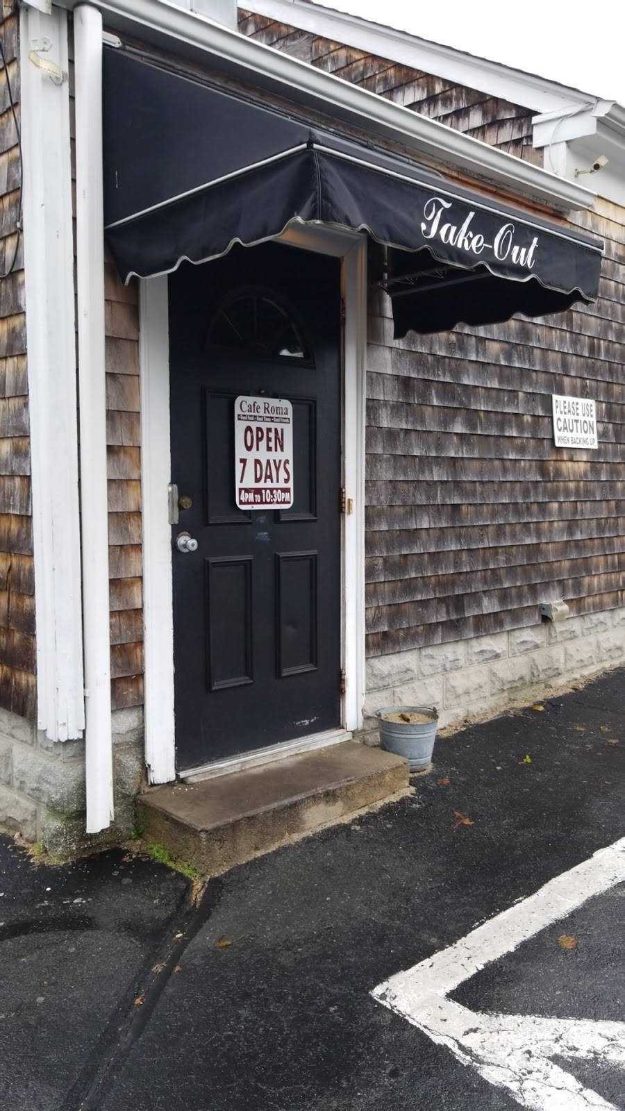 Cafe Roma | restaurant | 3371 Acushnet Ave, New Bedford, MA 02745, USA | 5089985281 OR +1 508-998-5281