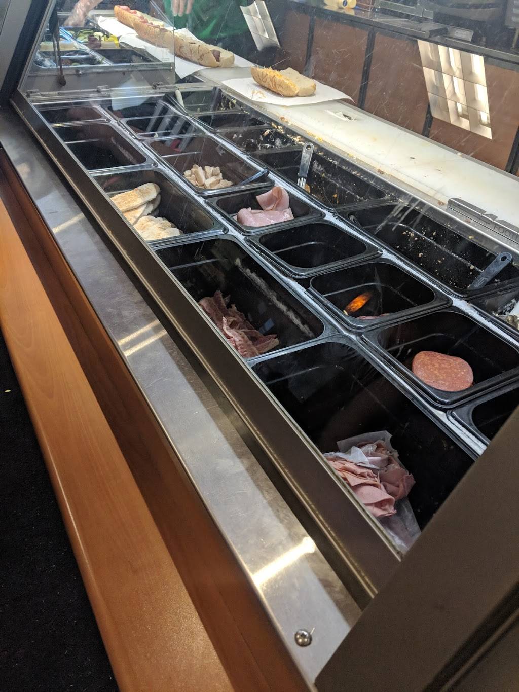 Subway | restaurant | 34 W 9 Mile Rd, Hazel Park, MI 48030, USA | 2483985156 OR +1 248-398-5156