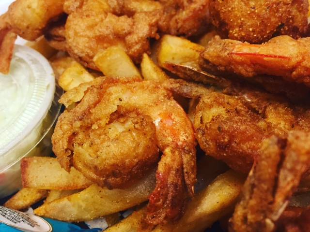 The House Fish & Crab | restaurant | 1903 NC Hwy 55, Durham, NC 27707, USA | 9192519970 OR +1 919-251-9970
