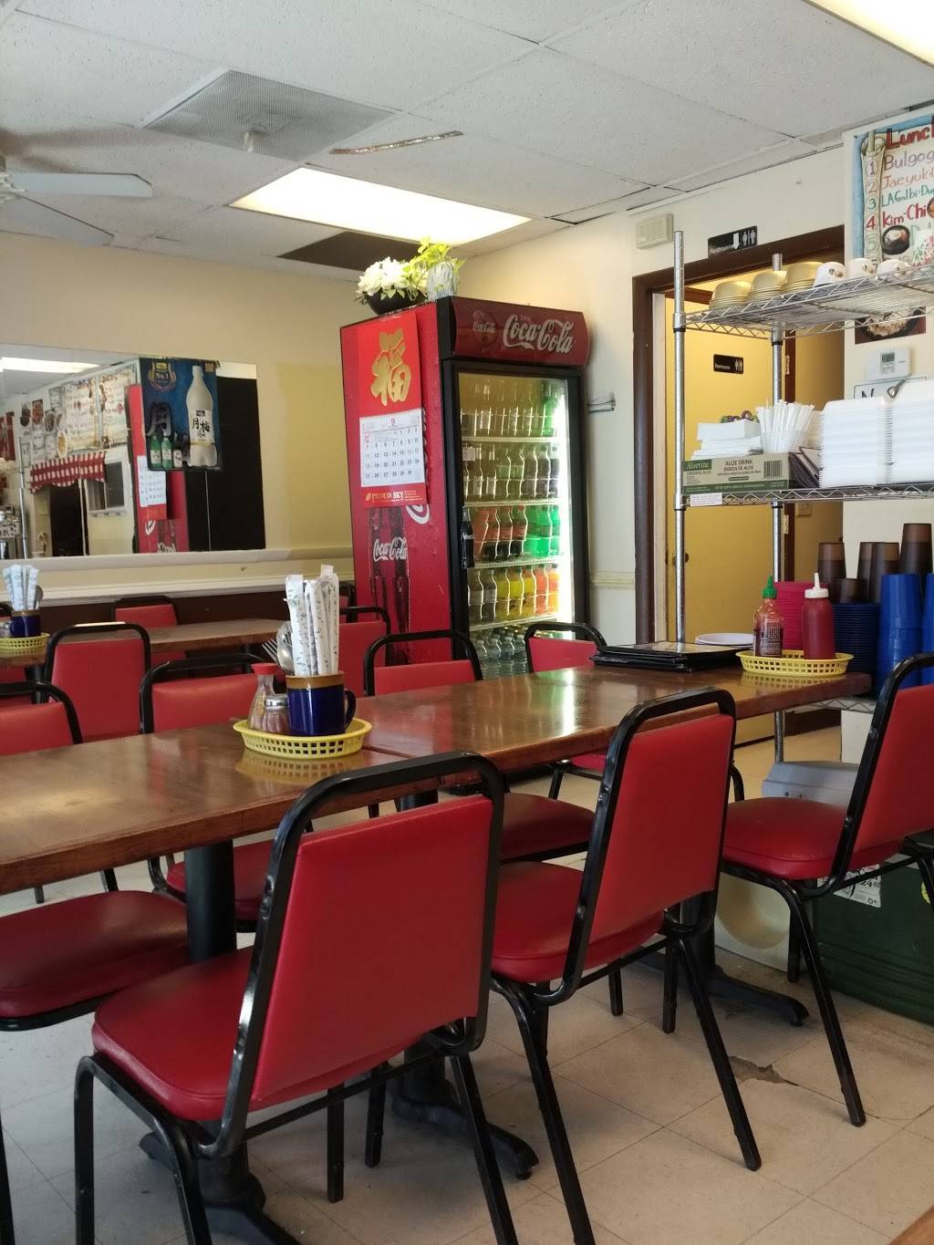 Hunan Deli Korean & Chinese Restaurant | restaurant | 7200 Telegraph Square Dr, Lorton, VA 22079, USA | 7033374242 OR +1 703-337-4242