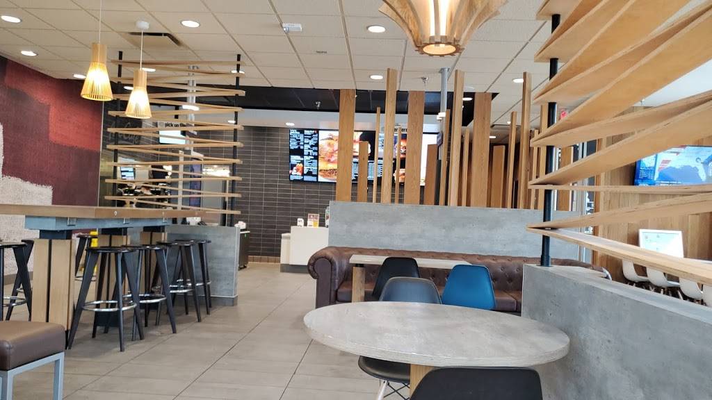 McDonalds | cafe | 726 1st Ave E, Newton, IA 50208, USA | 6417921205 OR +1 641-792-1205