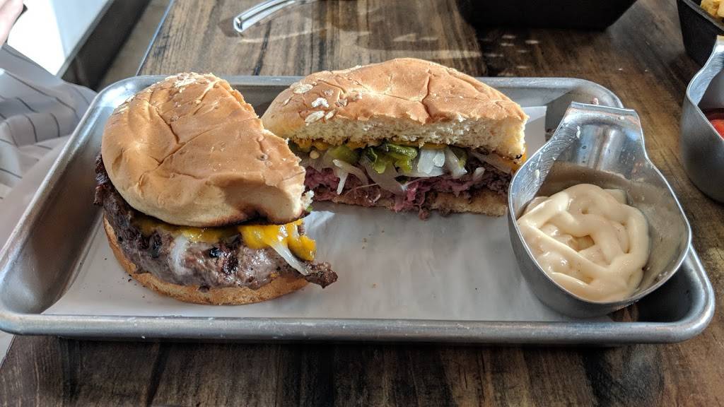 Local Pint | restaurant | 2750 Churchill Dr #170, Flower Mound, TX 75022, USA | 2142853628 OR +1 214-285-3628