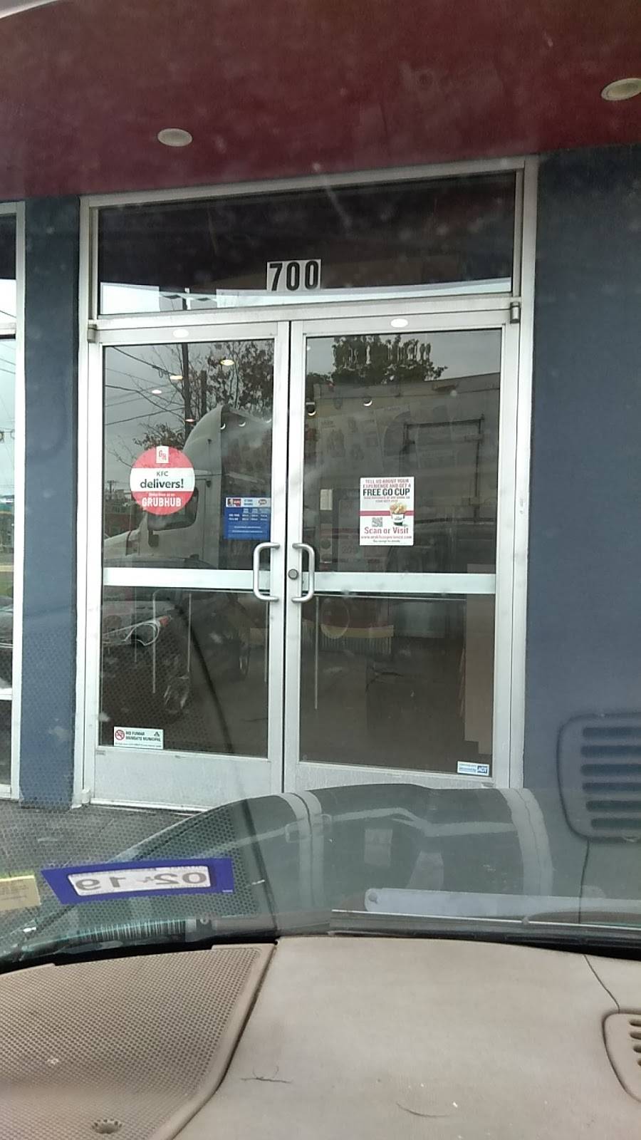 KFC | restaurant | 700 W Abram St, Arlington, TX 76013, USA | 8172743443 OR +1 817-274-3443